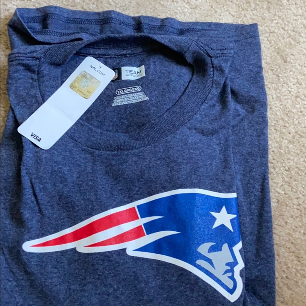 Patriots 2XL long sleeve shirt